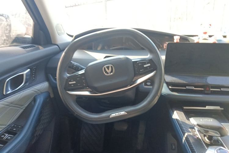 Used CHANGAN UNI-K iDD 2023 Smart Electric iDD 1.5T 135km Smart Leading Model Steering Wheel