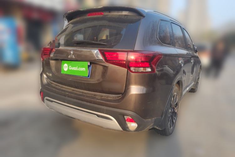Used Mitsubishi Outlander 2019 2.0L Two-Wheel Drive Comfort Edition 5 Seats China V Standard Rear Right 45 Deg