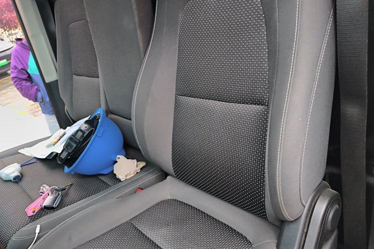 Used Ruichi EC75 2025 Ultra-Charging Version Pioneer II Type 50.1 kWh Left Front Seat