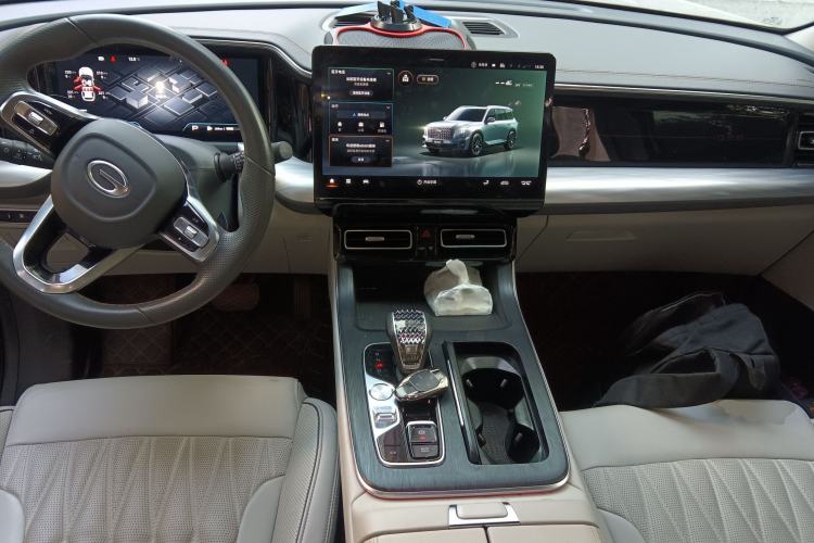 Used GAC Trumpchi GS8 2022 Linghang Series 2.0 TGDI Two-Wheel-Drive Luxury Smart Connectivity Version (7 Seats)