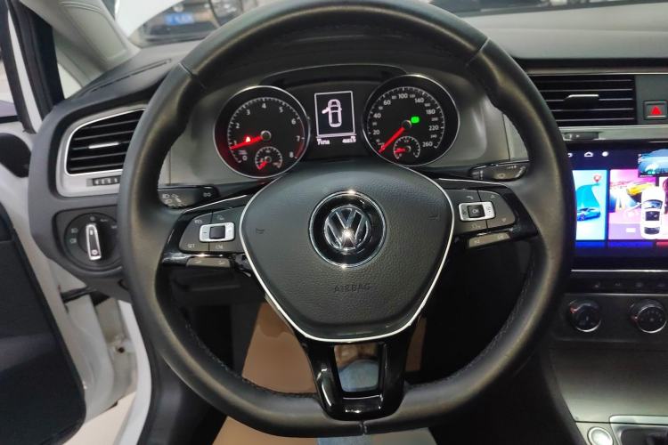 Used Volkswagen Golf 2015 1.4TSI Automatic Luxury Model