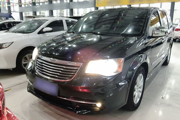 Used Chrysler Grand Voyager 2014 3.6L Comfort Edition Front