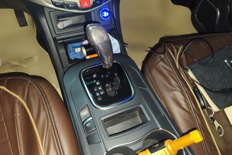 Used BYD S7 2016 2.0T Automatic Prestige Edition Gear Lever