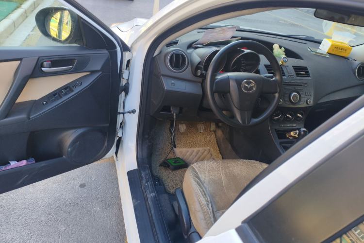 Used Mazda 3 2011 Sedan 1.6L Manual Comfort Model
