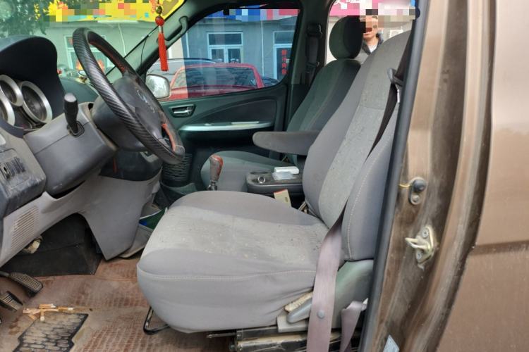 Used Foton MP-X E 2014 2.0L Wealth Express Classic Edition Basic Configuration with 4Gi-VVT
