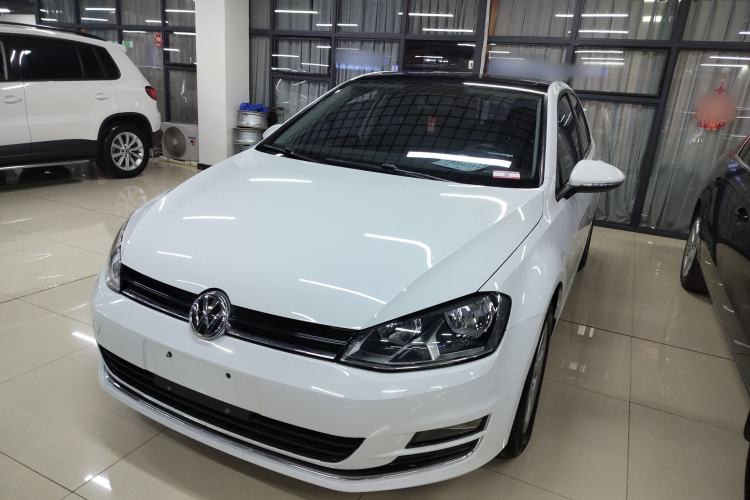 Used Volkswagen Golf 2016 230TSI Automatic Comfort Version
