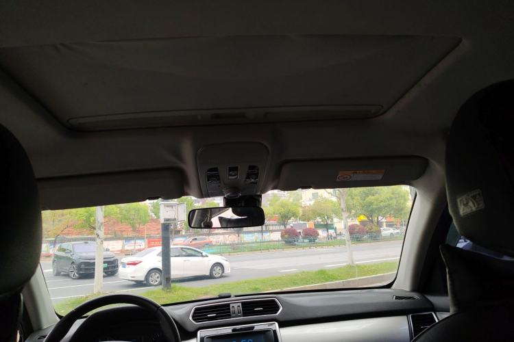 Used Haval H2 2017 Red-Label 1.5T Automatic Two-Wheel Drive Luxury Model Headliner