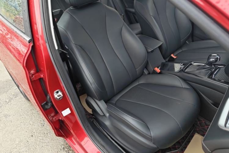 Used Roewe i5 2019 1.5L Automatic 4G Connected Langhao Edition
