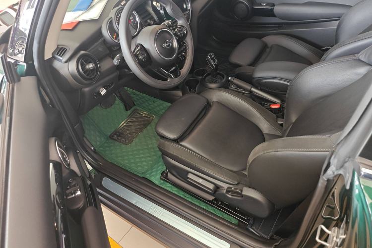 Used MINI MINI 2018 1.5T COOPER Artist