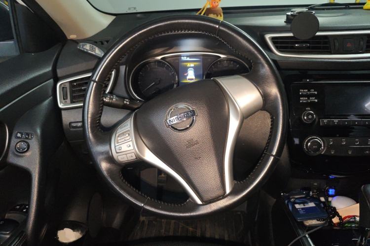 Used Nissan X-Trail 2016 2.0L CVT Smart Enjoyment Version 4WD