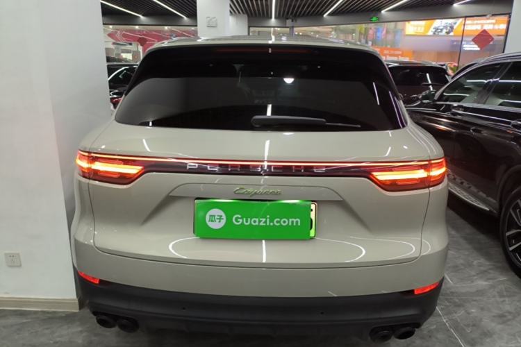 Used Porsche Cayenne E-Hybrid 2020 Cayenne E-Hybrid 2.0T Rear