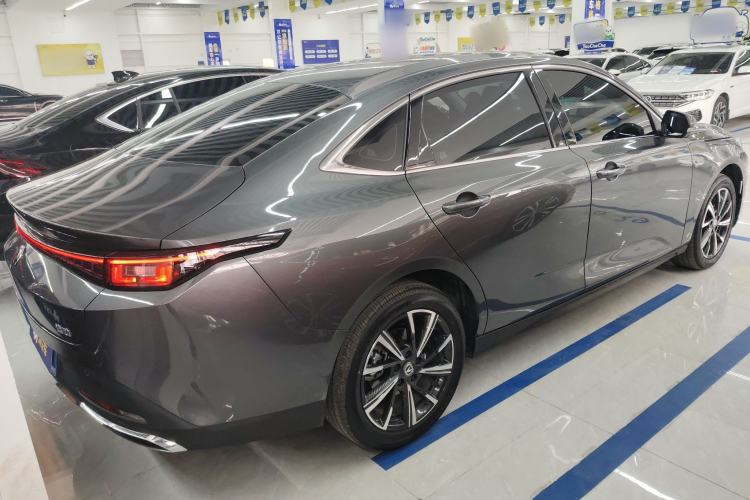 Used CHANGAN Eado 2025 Blue Whale 1.5T 500Bar Prestige Model
