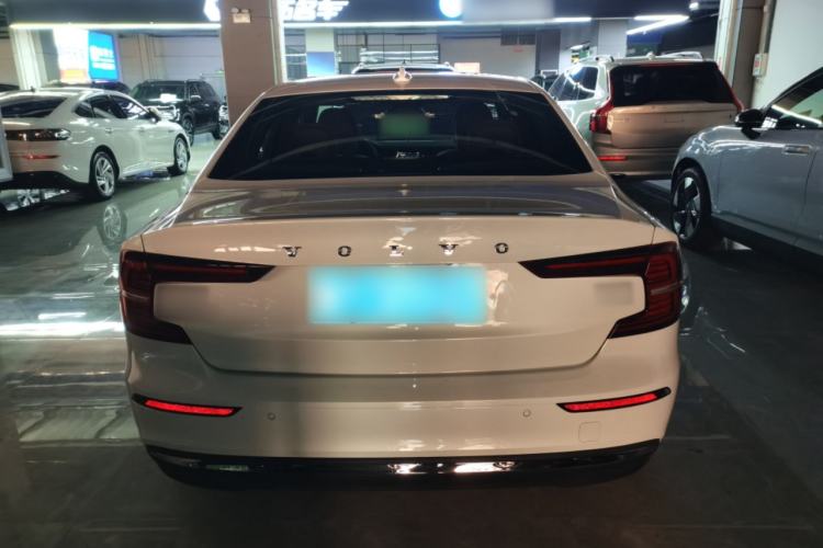 Used Volvo S60 2025 B4 Zhiyi Luxury Edition
