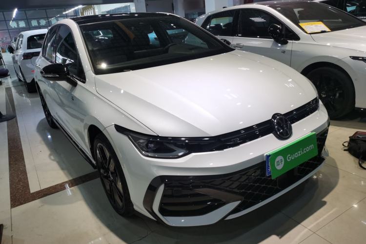 Used Volkswagen Golf 2025 300TSI R-Line
