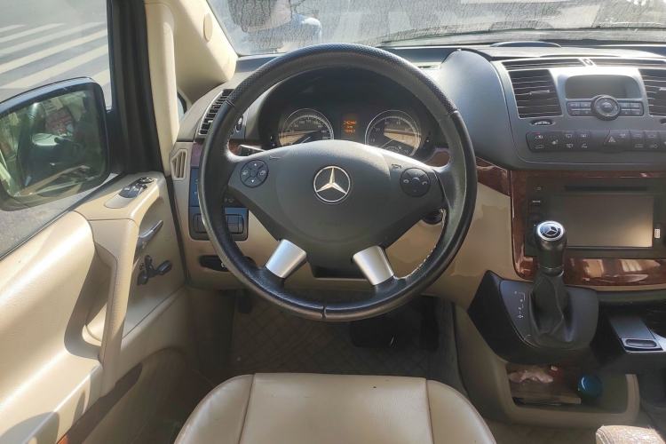 Used Mercedes-Benz Viano 2011 2.5L Prestige Edition