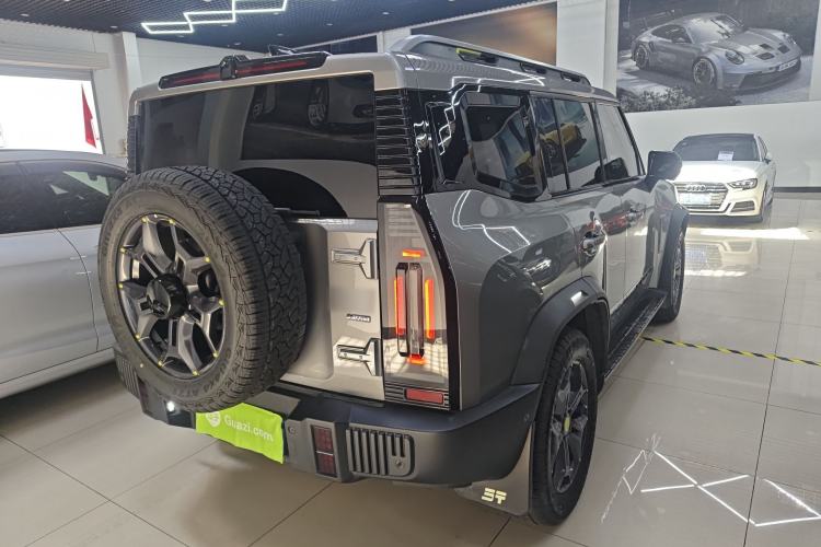 Used JETOUR Traveler 2023 2.0T All-Wheel Drive CrossPRO+