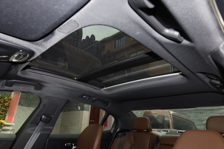 Used Volvo S60 New Energy 2021 T8 E-Drive Hybrid Four-Wheel Drive Smart Luxury Edition
