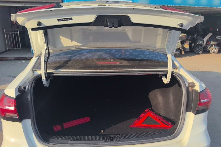 Used Roewe i5 2021 Revised Version 1.5L CVT Diamond Edition