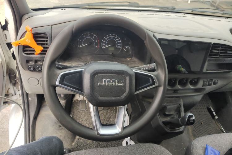 Used JMC Transit 2017 2.8T Commercial Version Long Wheelbase Mid-Roof 3-Seater JX493
