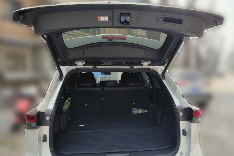 Used Toyota Crown Kluger 2026 Model 2.5L HEV All-Wheel-Drive Prestige Edition Trunk