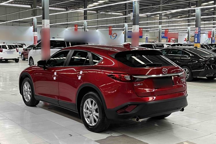 Used Mazda CX-4 2018 2.0L Automatic Two-Wheel Drive Blue Sky Dynamic Version China V Standard Exterior 3