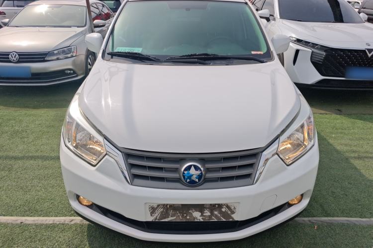 Used Venucia R50 2013 1.6L Manual Luxury Edition Front
