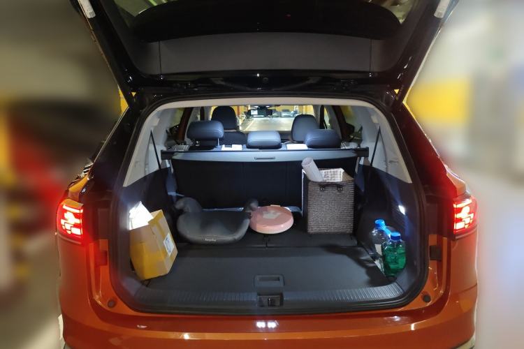 Used Volkswagen ID.6 CROZZ 2021 Long-Range PURE+ Edition Trunk