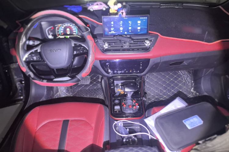 Used Dongfeng Aeolus Yixuan 2021 230T Automatic Zuiying Knight Edition Center Console