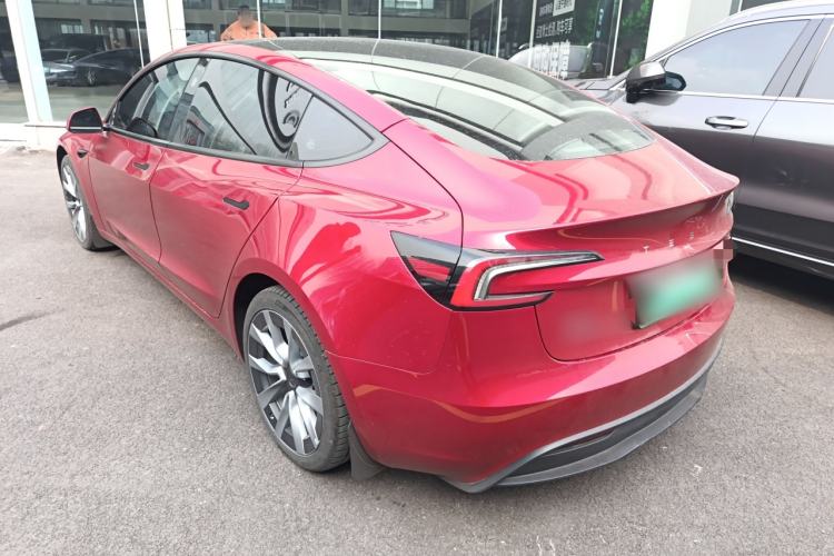 Used Tesla Model 3 2023 Long-Range All-Wheel-Drive Version