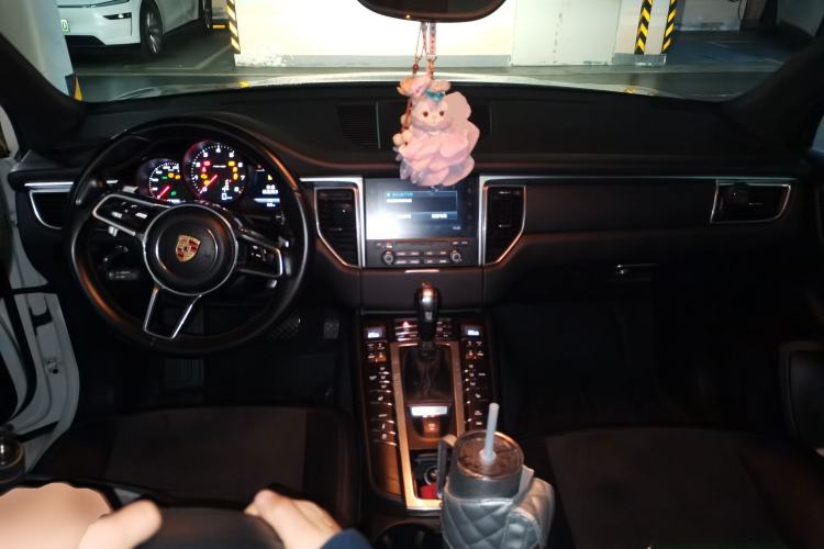 Used Porsche Macan 2017 Macan 2.0T Center Console