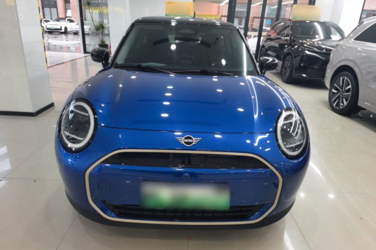 Used MINI Electric COOPER 2024 452km COOPER SE Artist