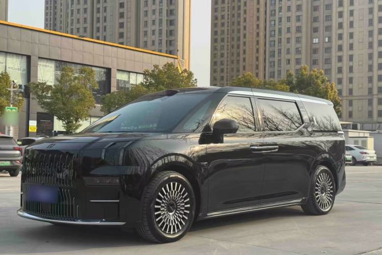 Used Zeekr 009 2024 7-Seater Walk-Through Version Four-Wheel Drive 108 kWh