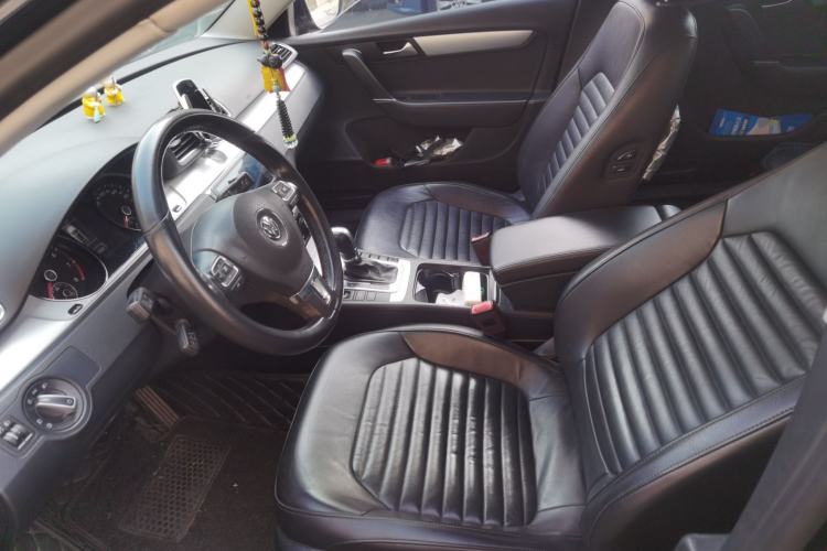 Used Volkswagen Magotan 2016 1.8TSI Smart Comfort Model Left Front Seat