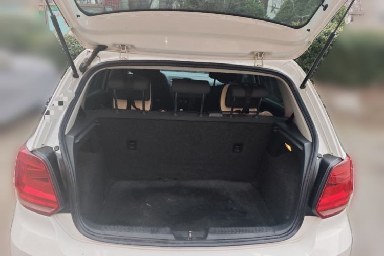 Used Volkswagen Polo 2016 1.4L Manual Fashion Model
