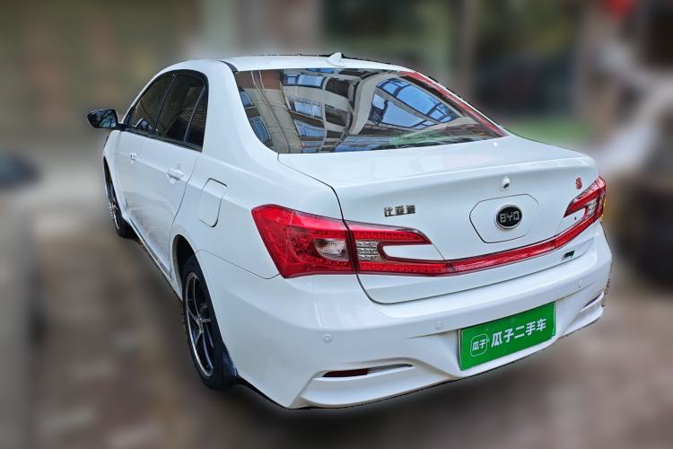 Used BYD Qin New Energy 2014 1.5T Cool Black Knight Flagship Model Rear Left 45 Deg