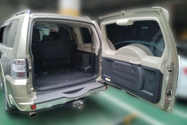 Used Mitsubishi Pajero 2016 3.0L Automatic Luxury Version China V Standard
