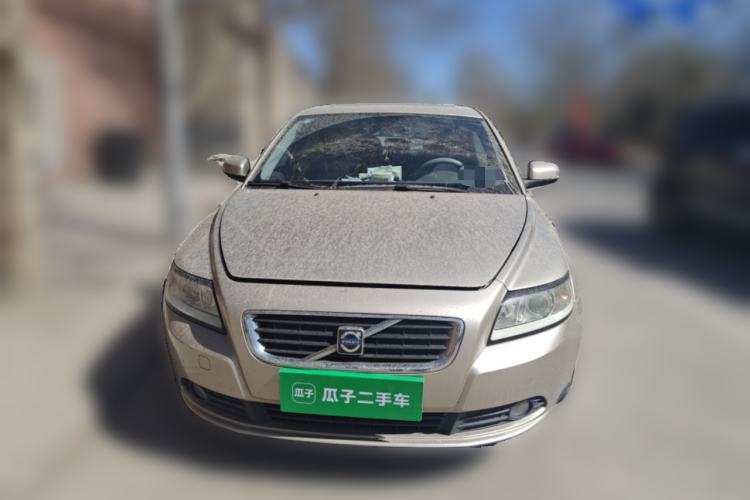 Used Volvo S40 2006 2.4i
