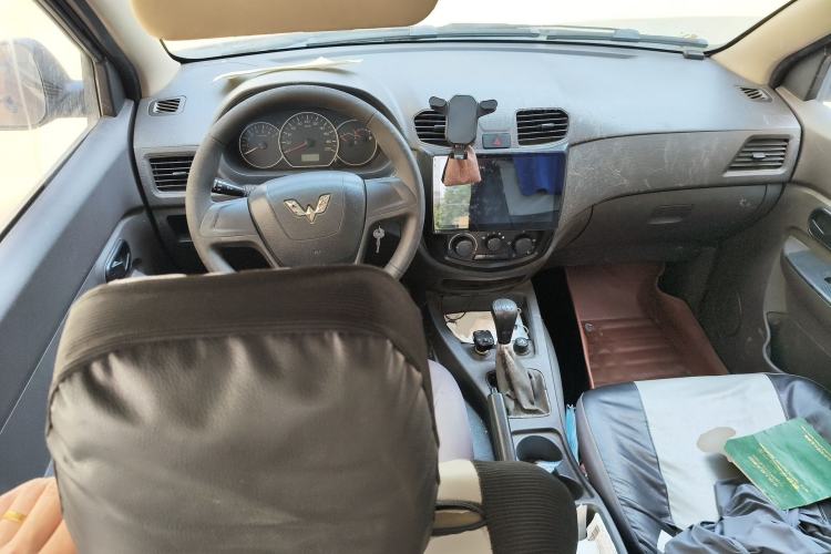 Used Wuling Hongguang 2015 1.2L S Base Model China V Standard