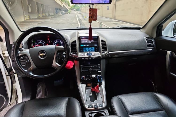 Used Chevrolet Captiva 2014 2.4L 4x4 Flagship Edition 7 Seats Center Console