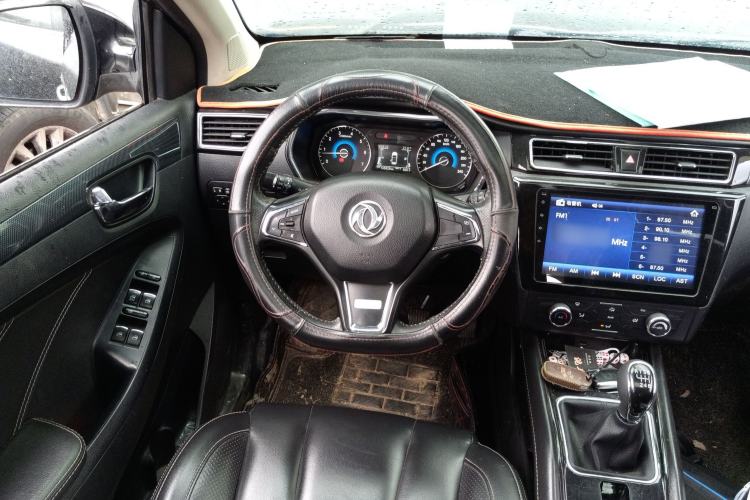 Used Dongfeng Fengon 580 2016 1.5T Manual Luxury Edition Steering Wheel