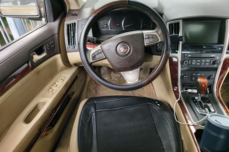 Used Cadillac SLS Seville 2011 2.0T Luxury Edition Steering Wheel