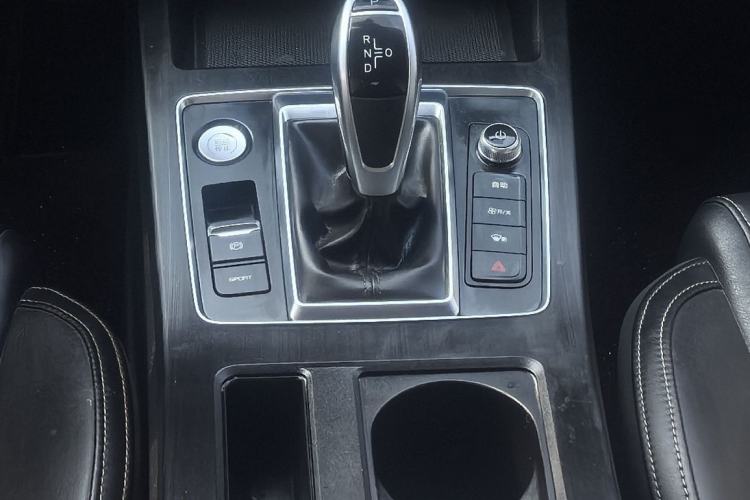 Used BYD Qin Pro 2020 Beyond Edition 1.5TI Automatic Prestige Version Gear Lever