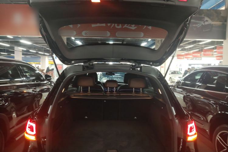 Used Mercedes-Benz GLC 2020 Facelift GLC 260 L 4MATIC Luxury Edition
