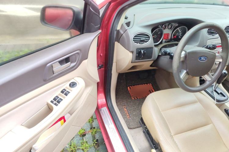 Used Ford Focus 2013 Sedan Classic 1.8L Automatic Base Model
