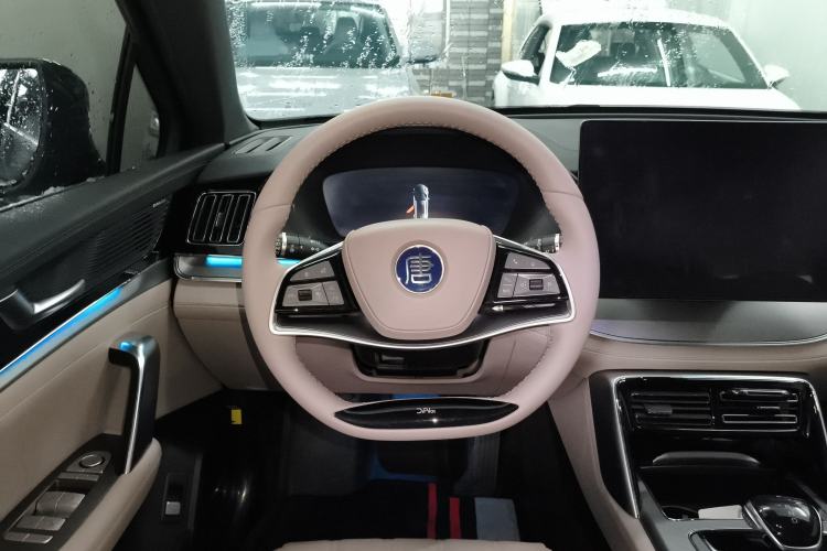 Used BYD Tang New Energy 2024 DM-i Glory Edition 112KM Prestige Model
