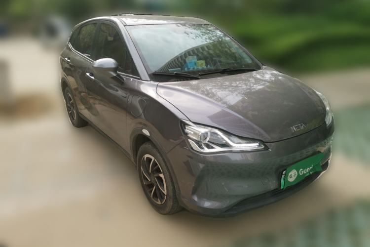 Used NETA V 2021 Long-Range Entertainment Edition Upgrade Model Front Right 45 Deg