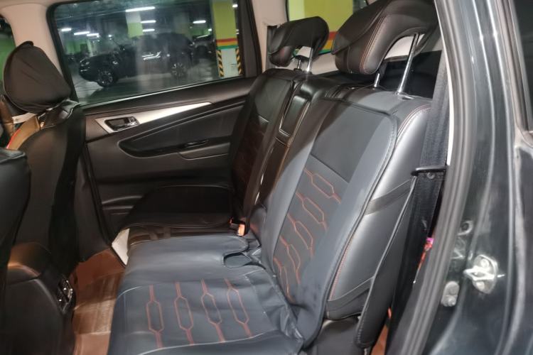 Used CHANGAN KAICHENG Oushang A600 2016 1.5L Manual Luxury 7-Seater Left Rear Seat