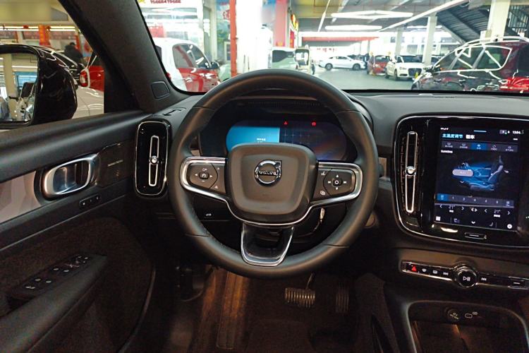 Used Volvo C40 2022 Long-Range PRO Version