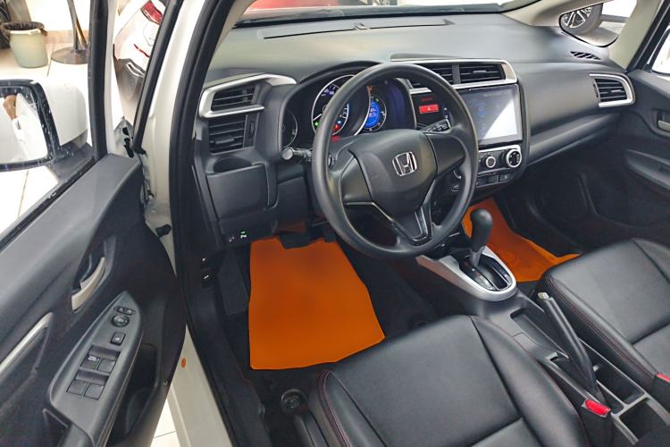 Used Honda Fit 2016 1.5L SE CVT Fashion Model Driver Seat