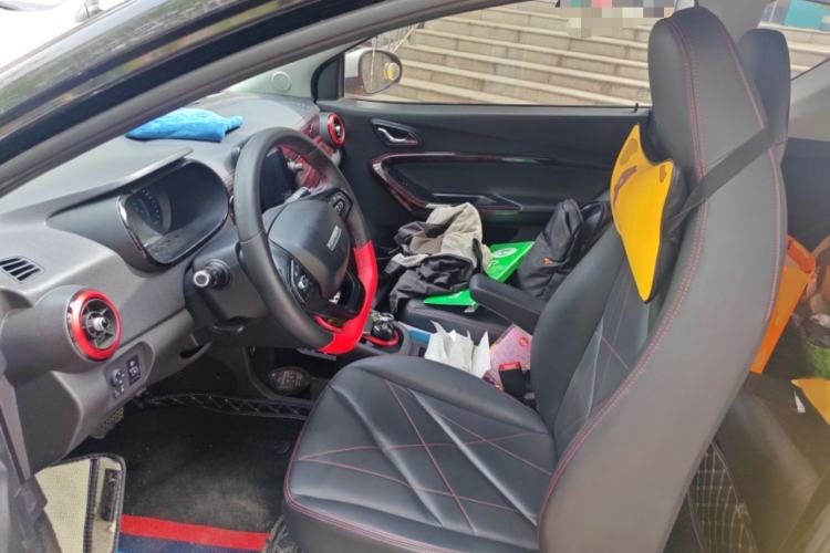 Used Chery QQ Little Ant 2022 Sweet Pink Edition Half-Sugar Version 3-Cell Lithium 30kW 301km Left Front Seat